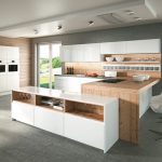 rodrix-küchenstudio-showroom-küche-dan-weiß-U-form-glänzend-anbauschrank